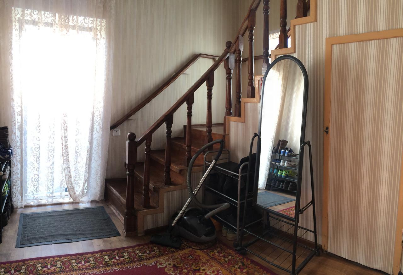 Holiday Hostel House บิชเคก ภายนอก รูปภาพ