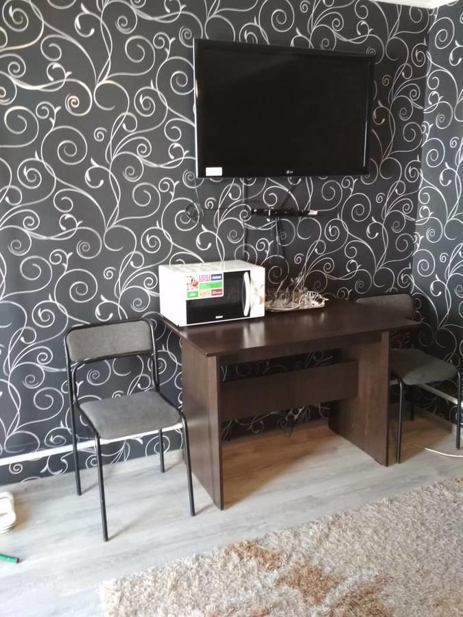 Holiday Hostel House บิชเคก ภายนอก รูปภาพ